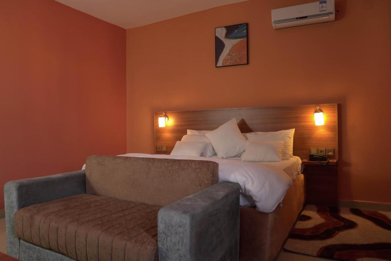 Dialali Hotel Нуакшот Екстериор снимка