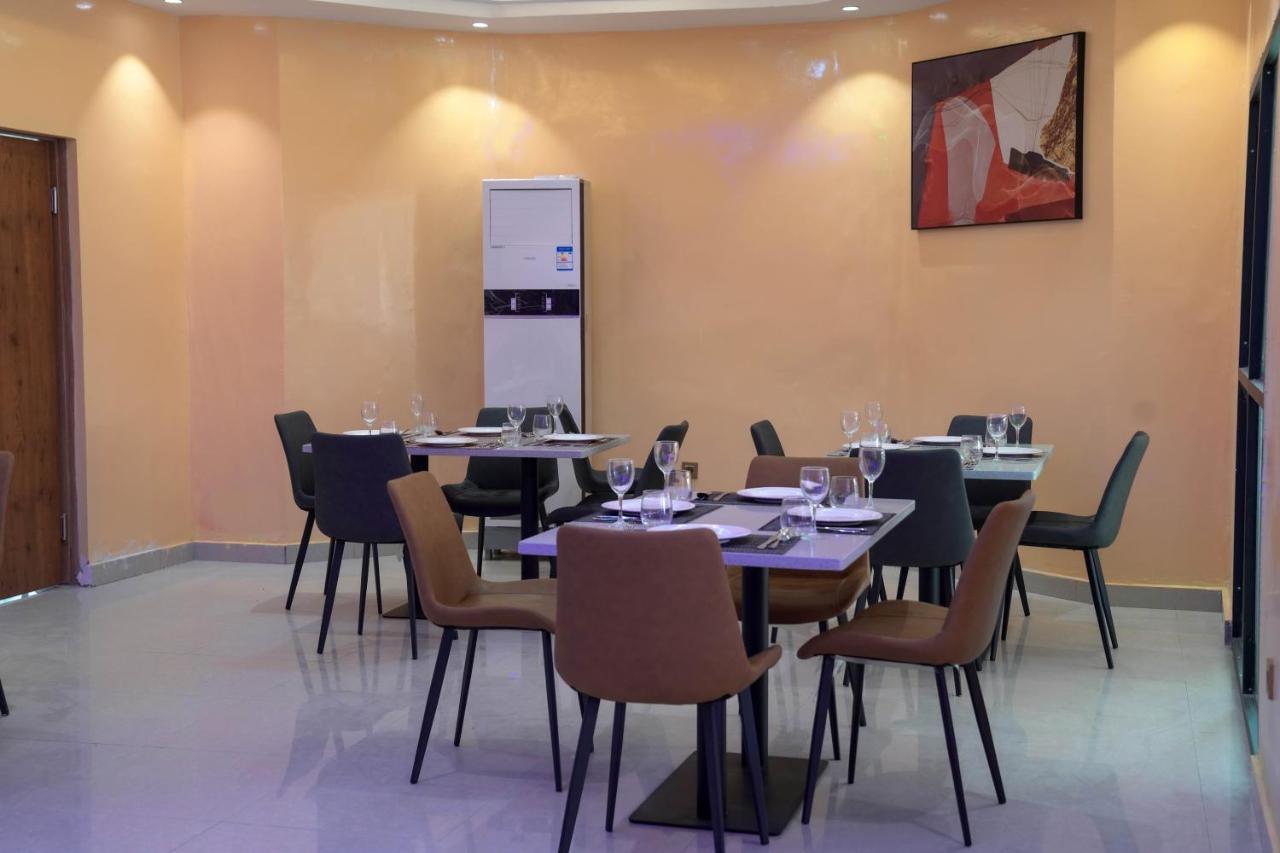 Dialali Hotel Нуакшот Екстериор снимка