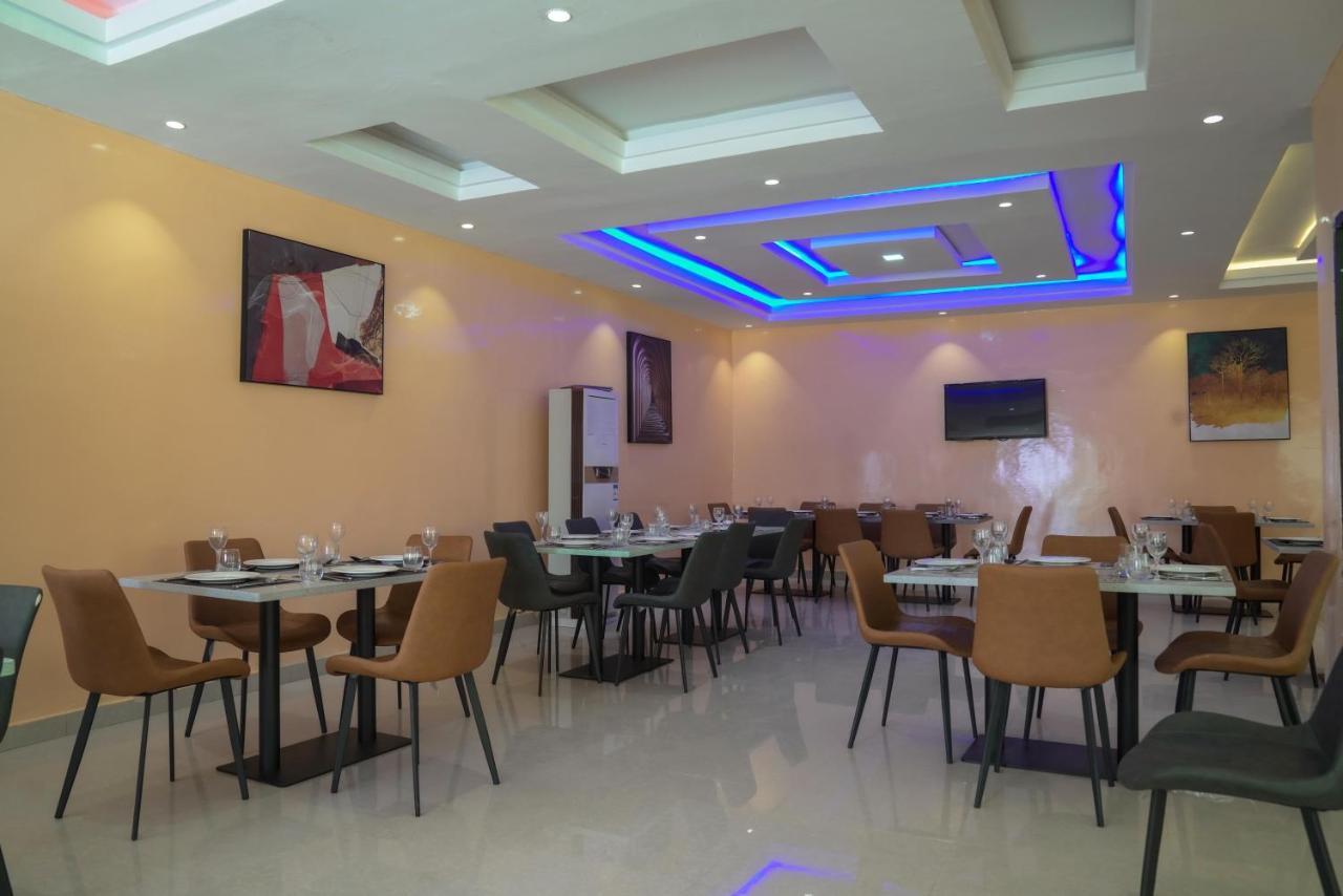 Dialali Hotel Нуакшот Екстериор снимка