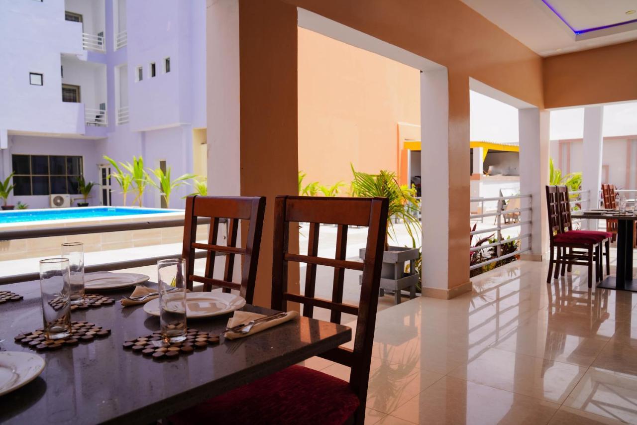 Dialali Hotel Нуакшот Екстериор снимка