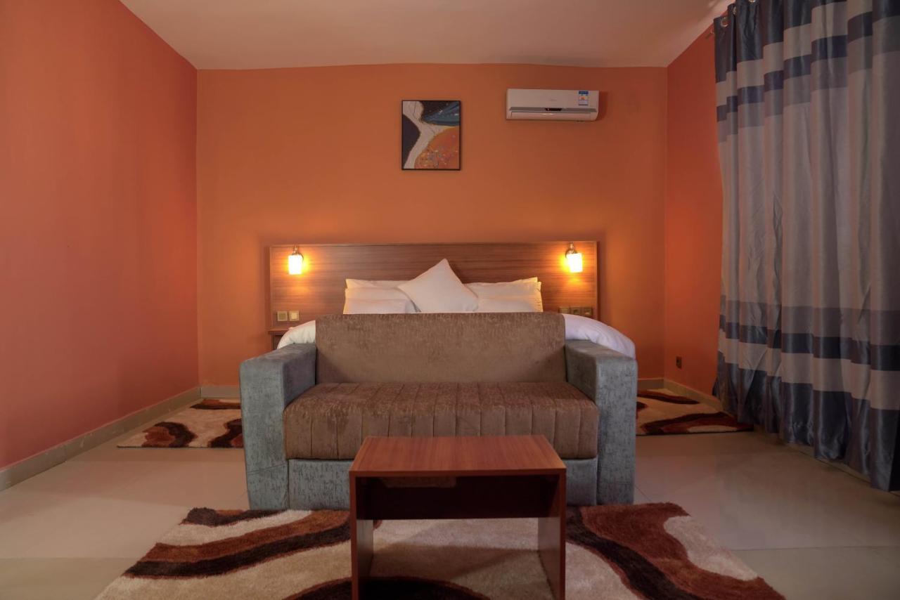 Dialali Hotel Нуакшот Екстериор снимка