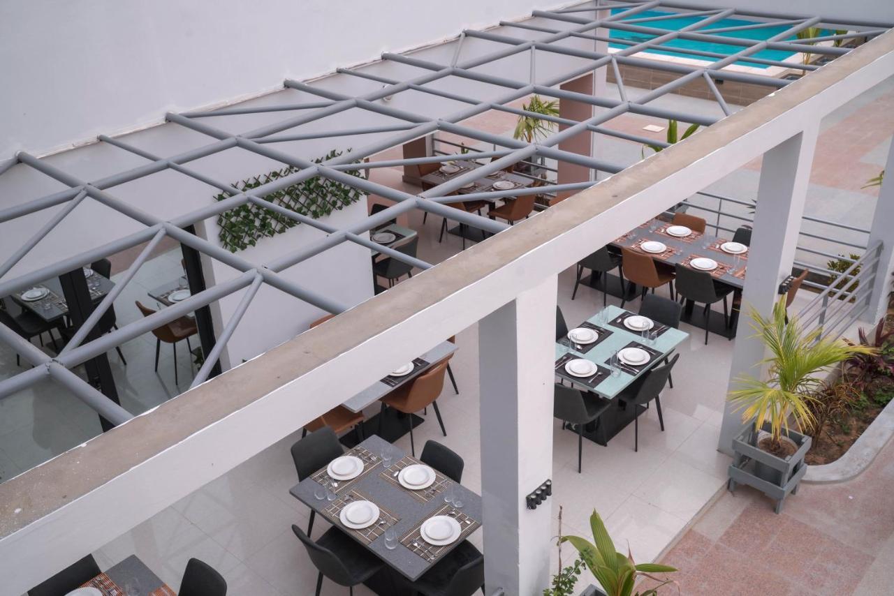 Dialali Hotel Нуакшот Екстериор снимка