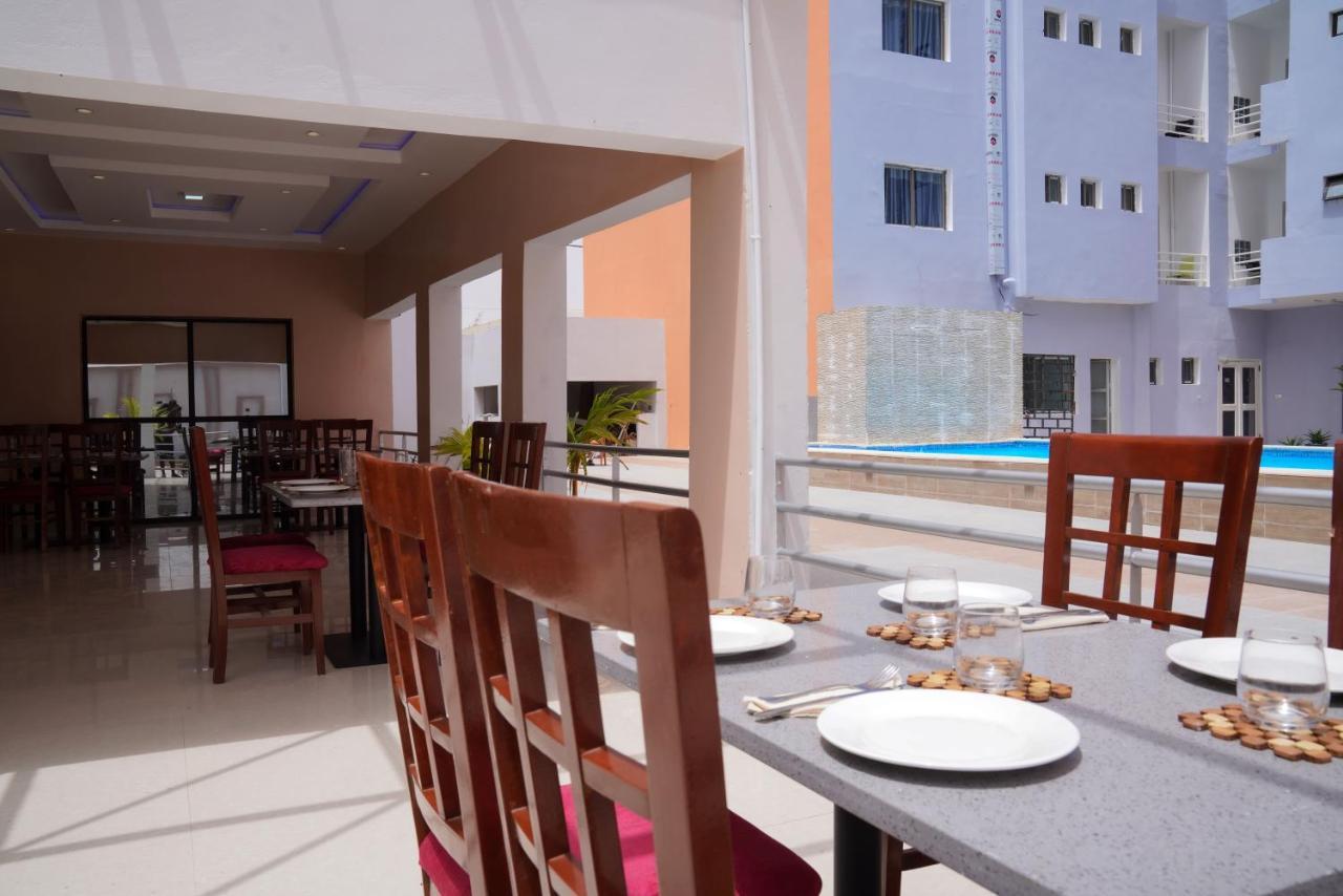 Dialali Hotel Нуакшот Екстериор снимка